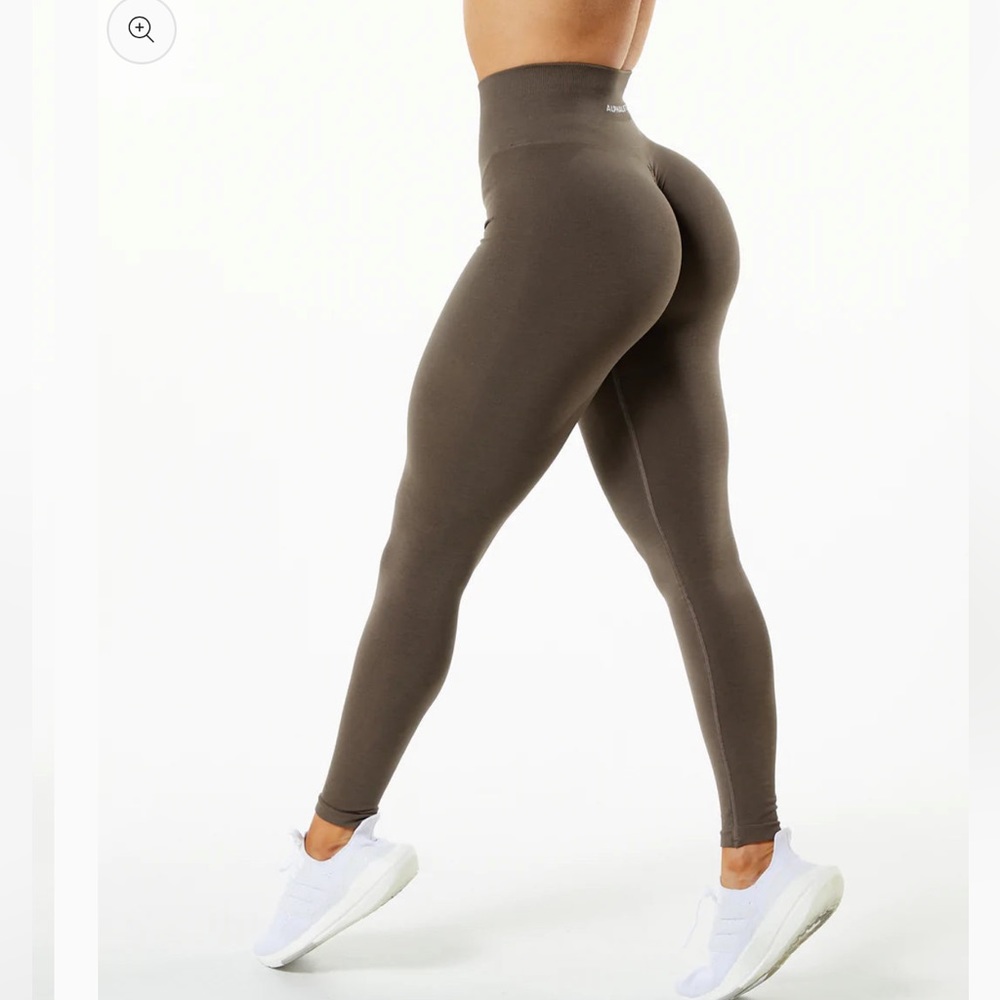 Alphalete Amplify Leggings - Mocha. Size- S
